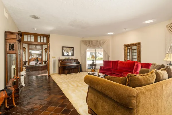 $1,450,000 | 2009 FM 950 Road, Eagle Lake, TX 77434