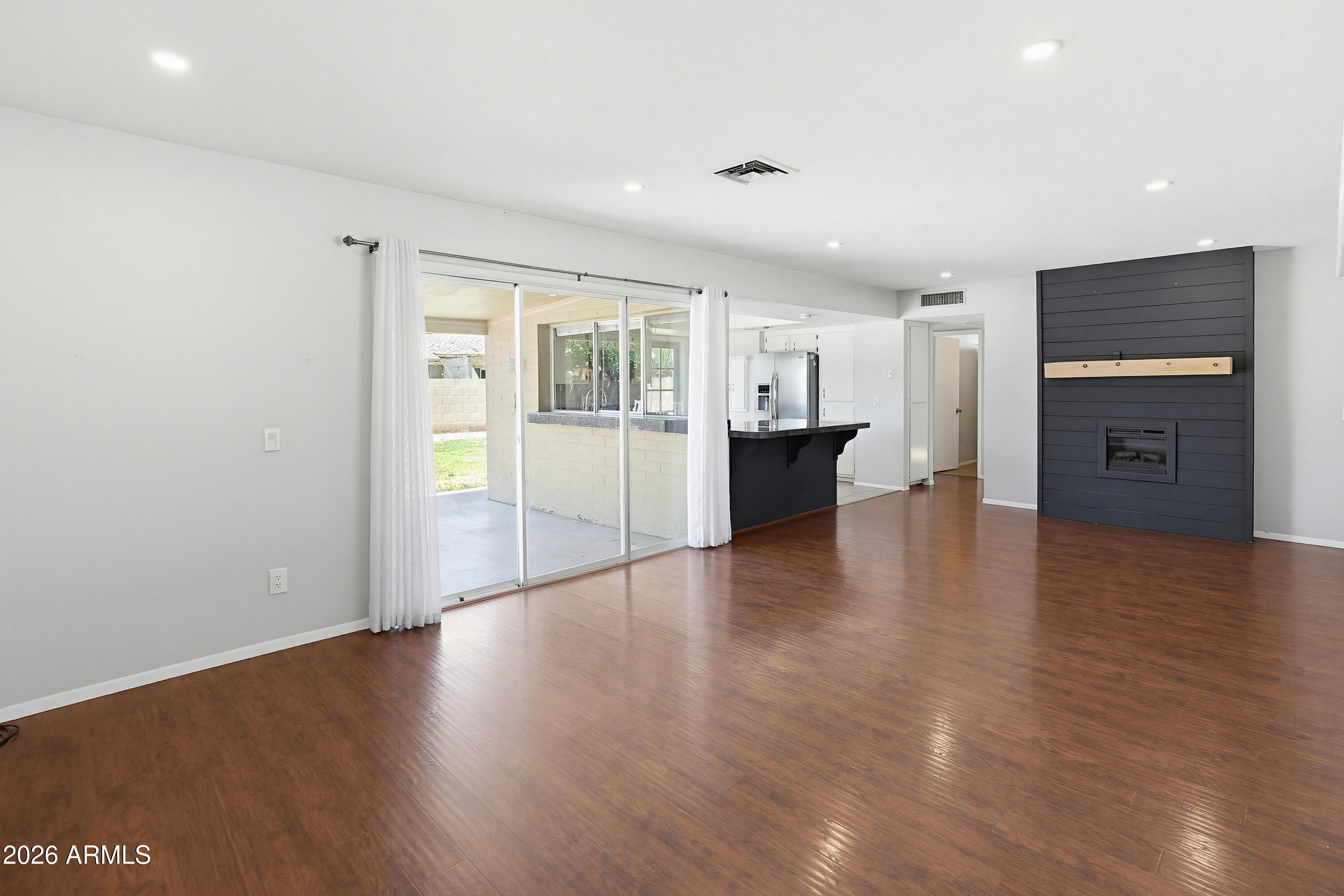 4844 West Royal Palm Road Glendale, AZ 85302 - Photo 7 of 54