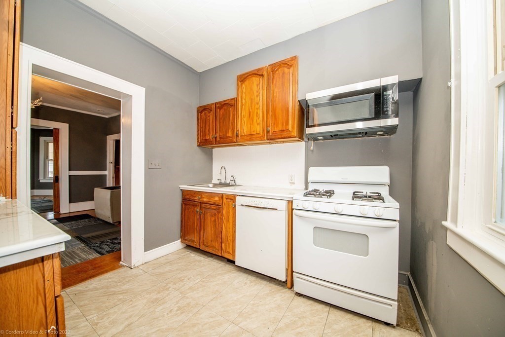 170 Buffinton Street Fall River, MA 02721 - Photo 24 of 38 a utility room with dryer and washer