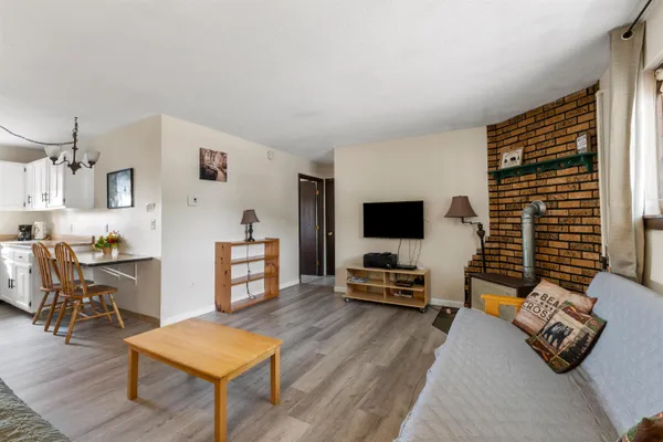 $189,000 | 42 Wylie Court, Unit 9, Conway, NH 03860