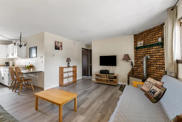 $189,000 | 42 Wylie Court, Unit 9, Conway, NH 03860