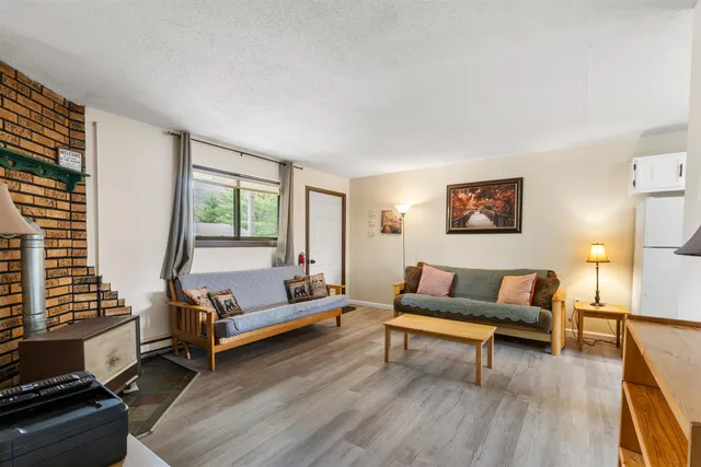 $189,000 | 42 Wylie Court, Unit 9, Conway, NH 03860