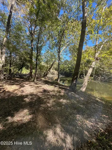 $70,000 | 366 Paul Drive, Trenton, NC 28585