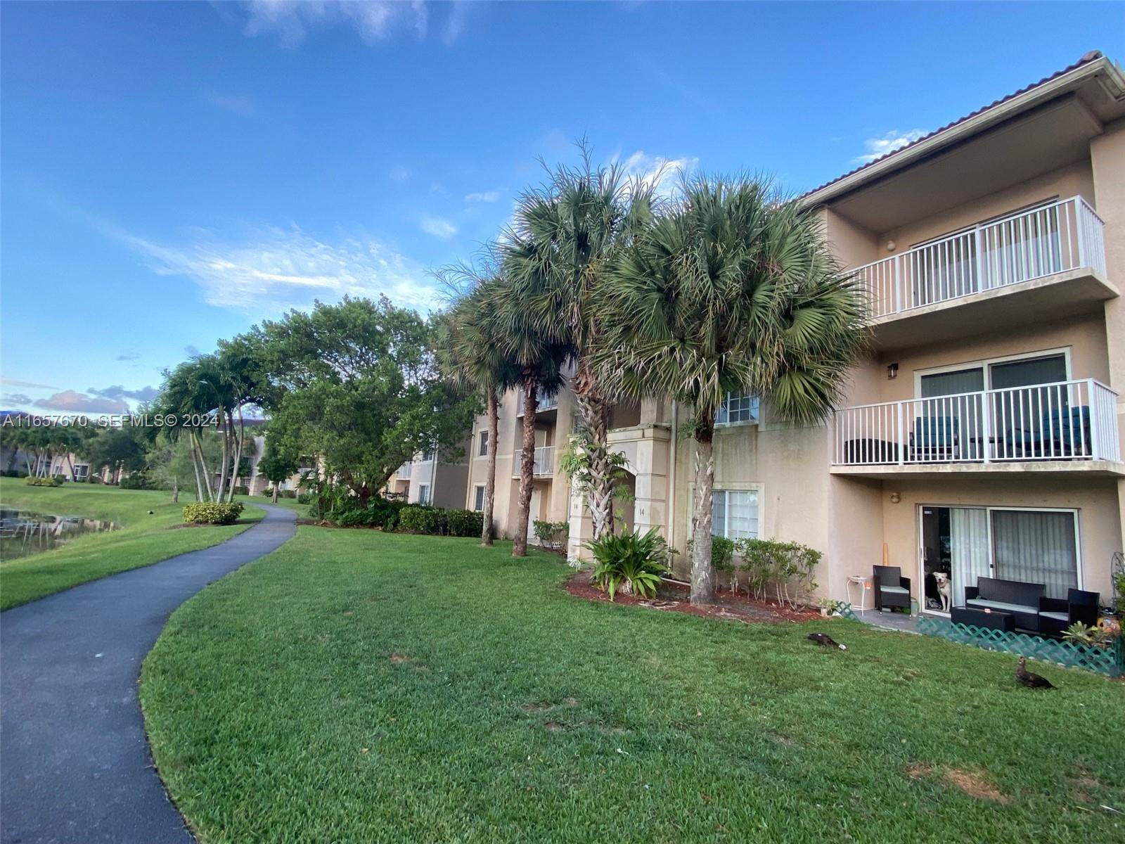 5011 Wiles Road, Unit 207 Pompano Beach, FL 33073 - Photo 6 of 18 Photo 6