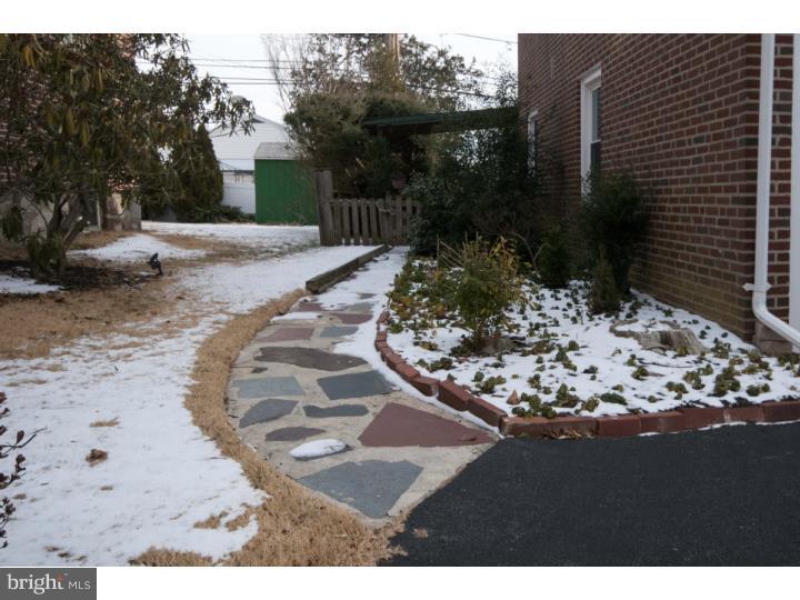 517 Netherwood Road Upper Darby, PA 19082 - Photo 2 of 25 Side Yard