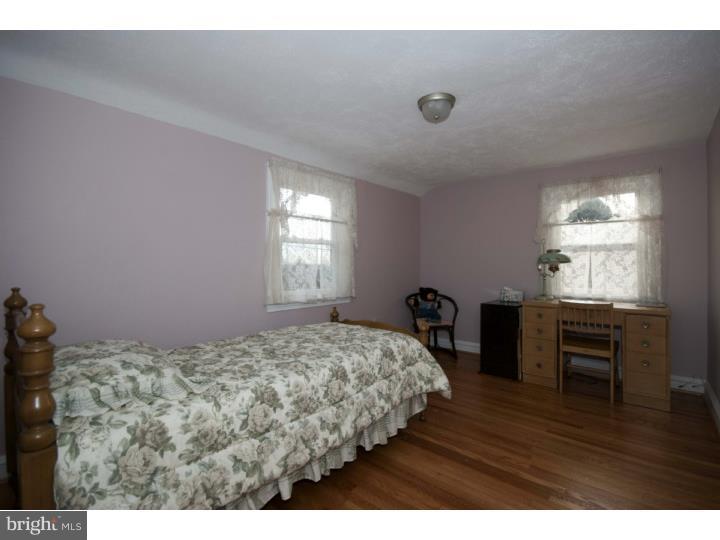 517 Netherwood Road Upper Darby, PA 19082 - Photo 21 of 25 Bedroom 3