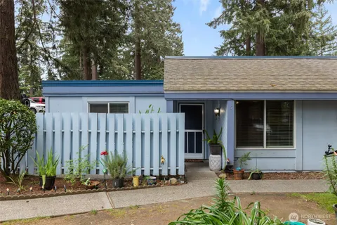 $299,998 | 4308 Northeast Sunset Boulevard, Unit V5, Renton, WA 98059