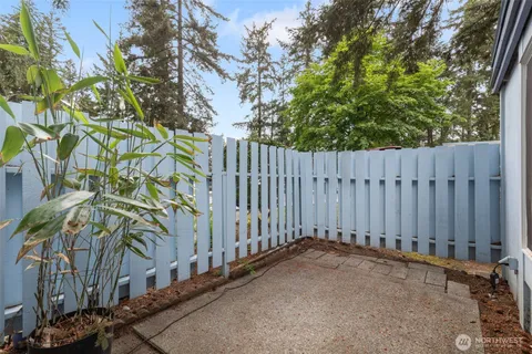 $299,998 | 4308 Northeast Sunset Boulevard, Unit V5, Renton, WA 98059