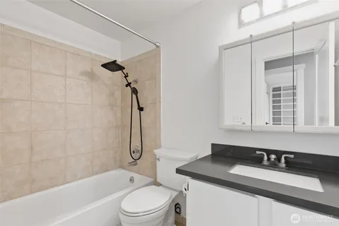 $299,998 | 4308 Northeast Sunset Boulevard, Unit V5, Renton, WA 98059