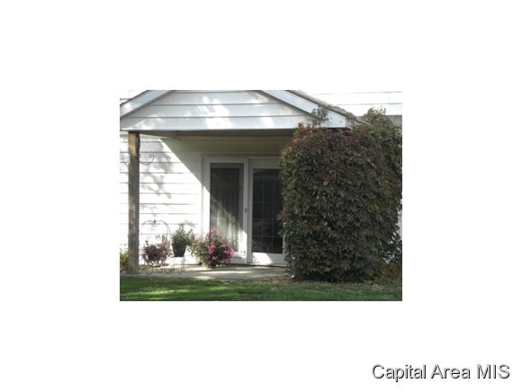 112 West Raylots Spaulding, IL 62561 - Photo 11 of 15 Gallery Image 11