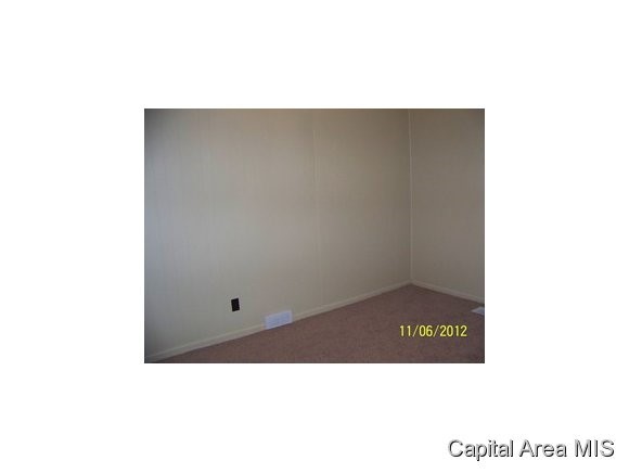 112 West Raylots Spaulding, IL 62561 - Photo 10 of 15 Gallery Image 10