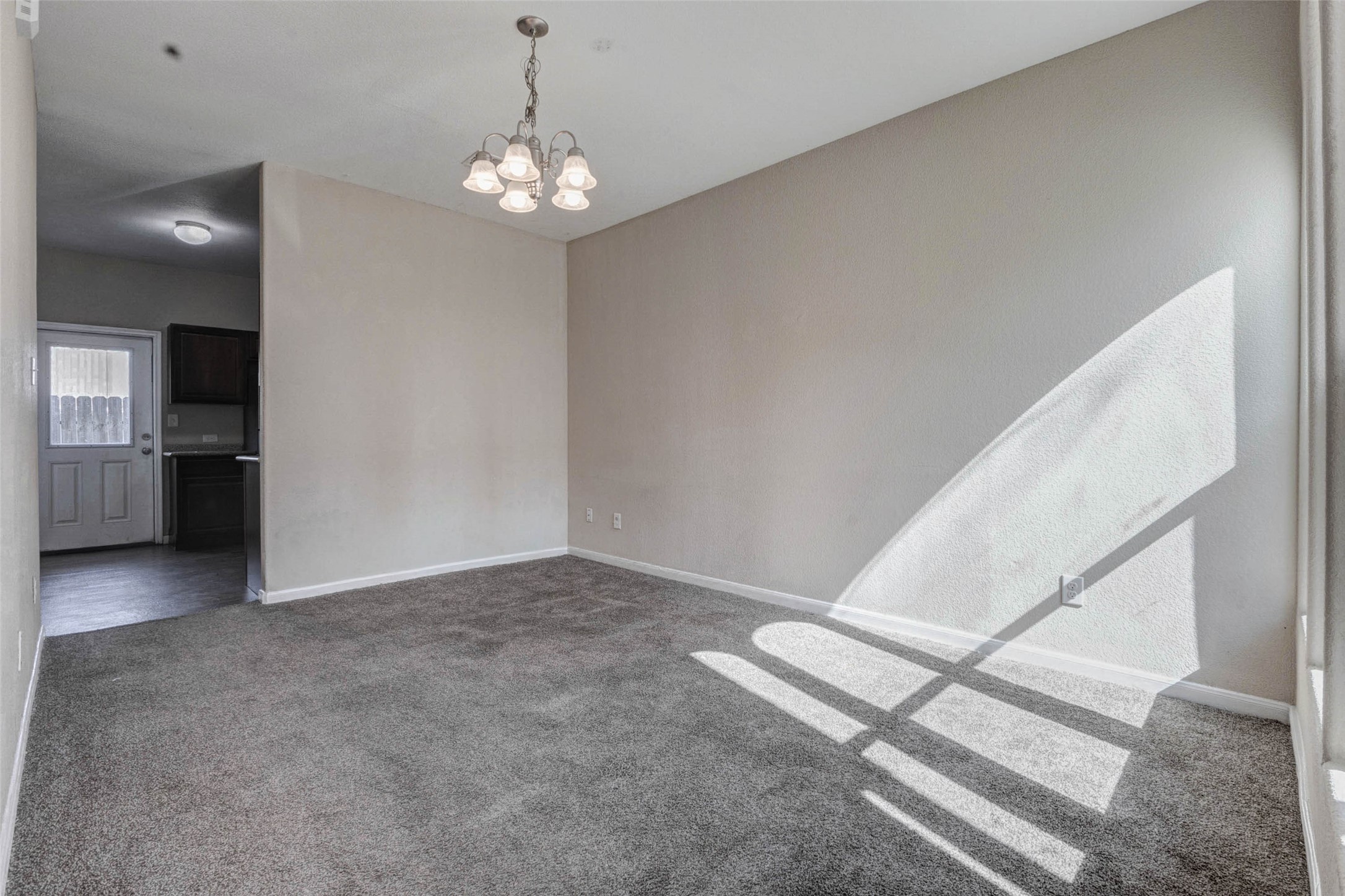 8622 Torcello Street Houston, TX 77031 - Photo 16 of 28 a view of a livingroom with a furniture