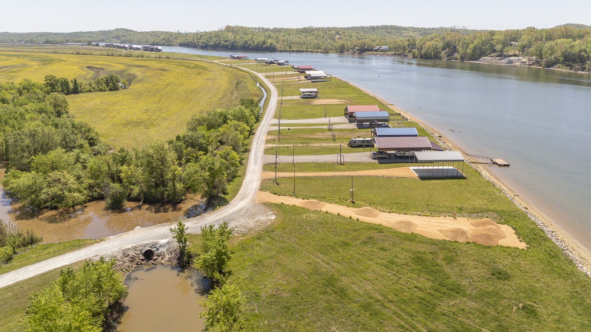 2027 Hardin Bottom River Road Clifton, TN 38425 - Photo 7 of 33 a view of an ocean view