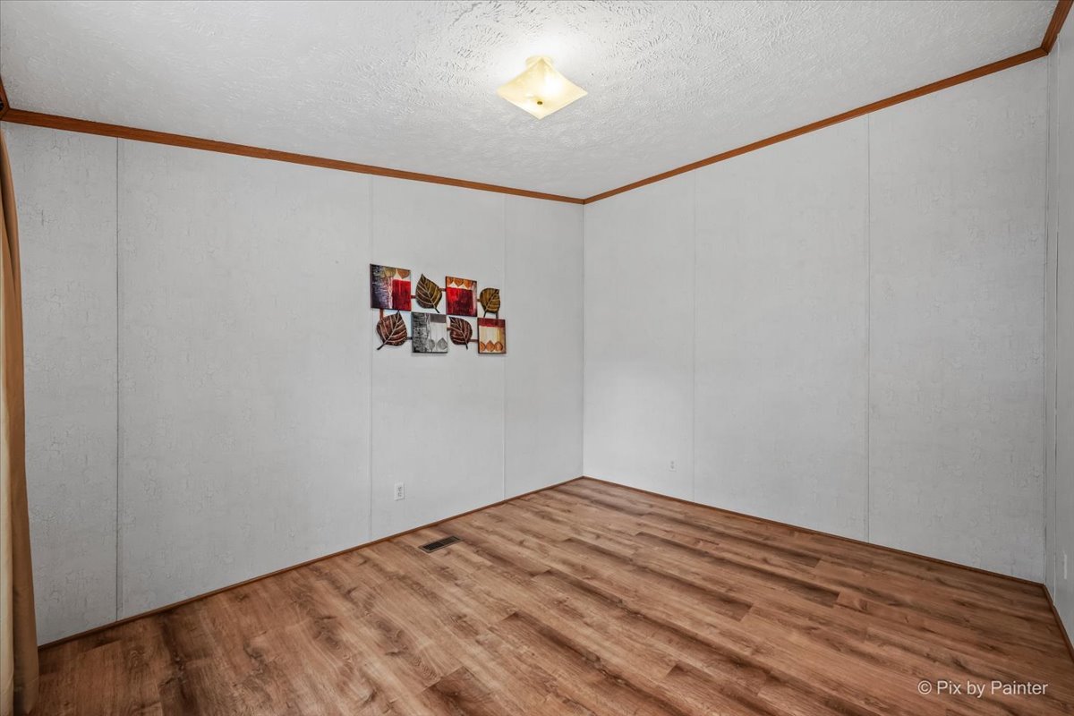 1130 Country Club Road Elgin, IL 60123 - Photo 7 of 33 Gallery Image 7