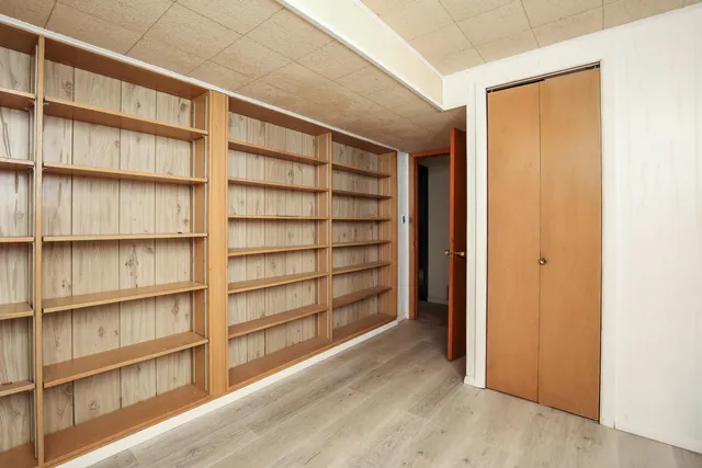 $2,450 | 1705 Elmwood Drive, Bettendorf, IA 52722