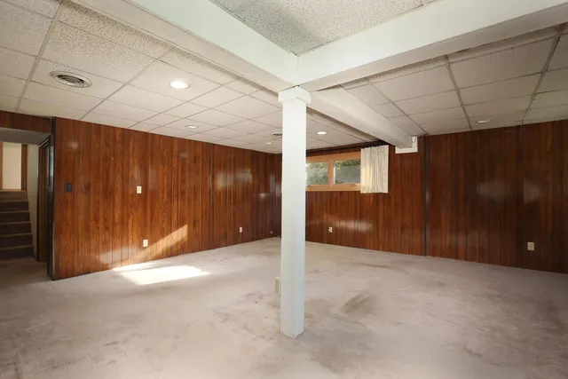 $2,450 | 1705 Elmwood Drive, Bettendorf, IA 52722