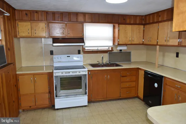 $1,500 | 45 Elm Street, Lemoyne, PA 17043