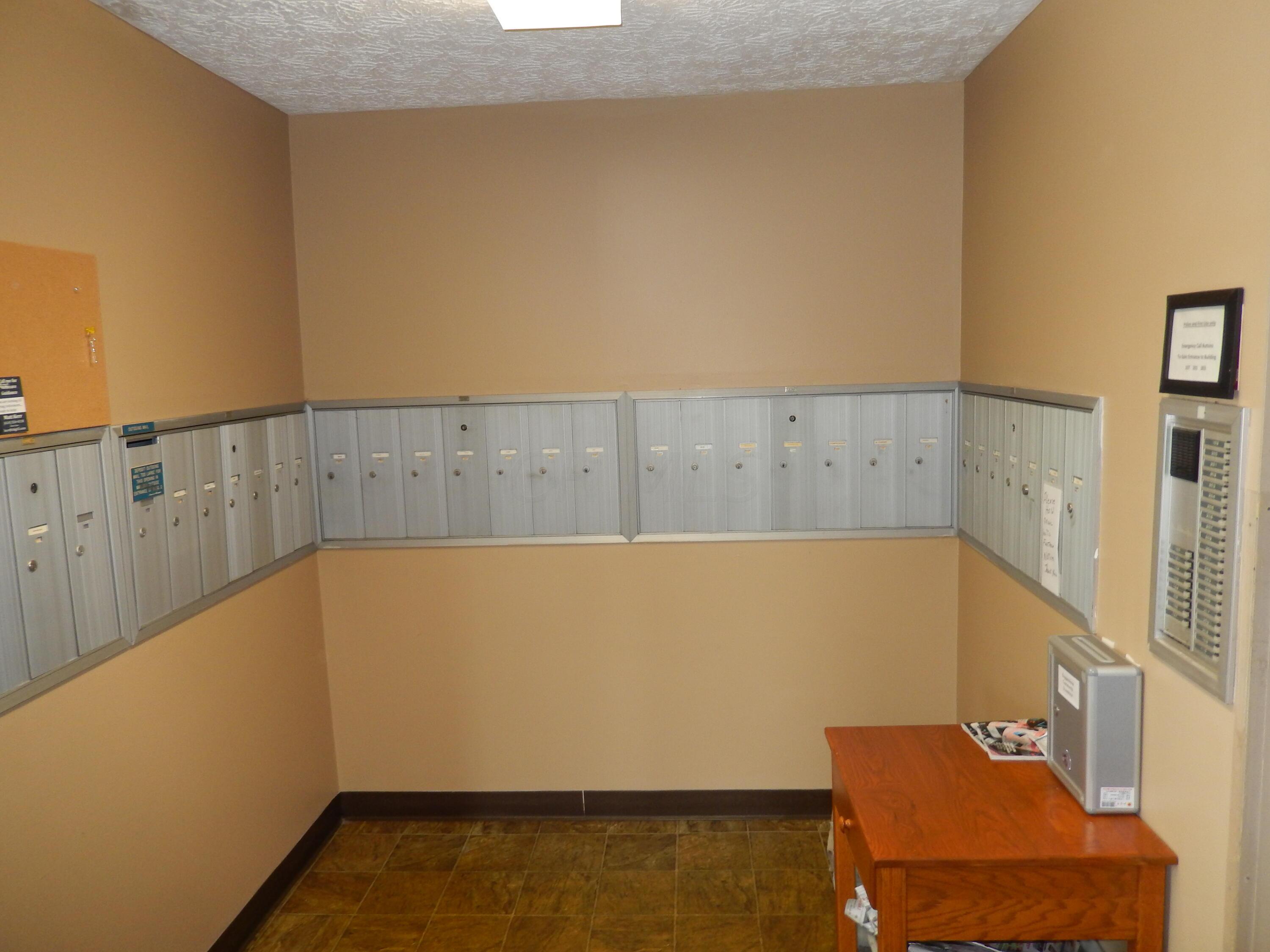 4119 Karl Road, Unit 309 Columbus, OH 43224 - Photo 2 of 26 Entry - Mailbox area
