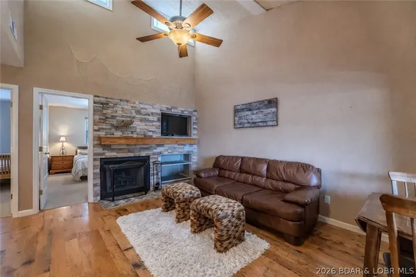 $215,000 | 27 Roanda Beach Drive, Unit 2A, Lake Ozark, MO 65049