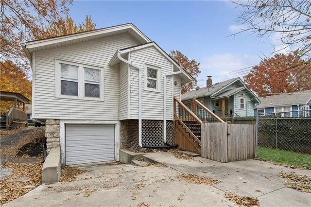 $279,000 | 507 East 61st Street, Kansas City, MO 64110