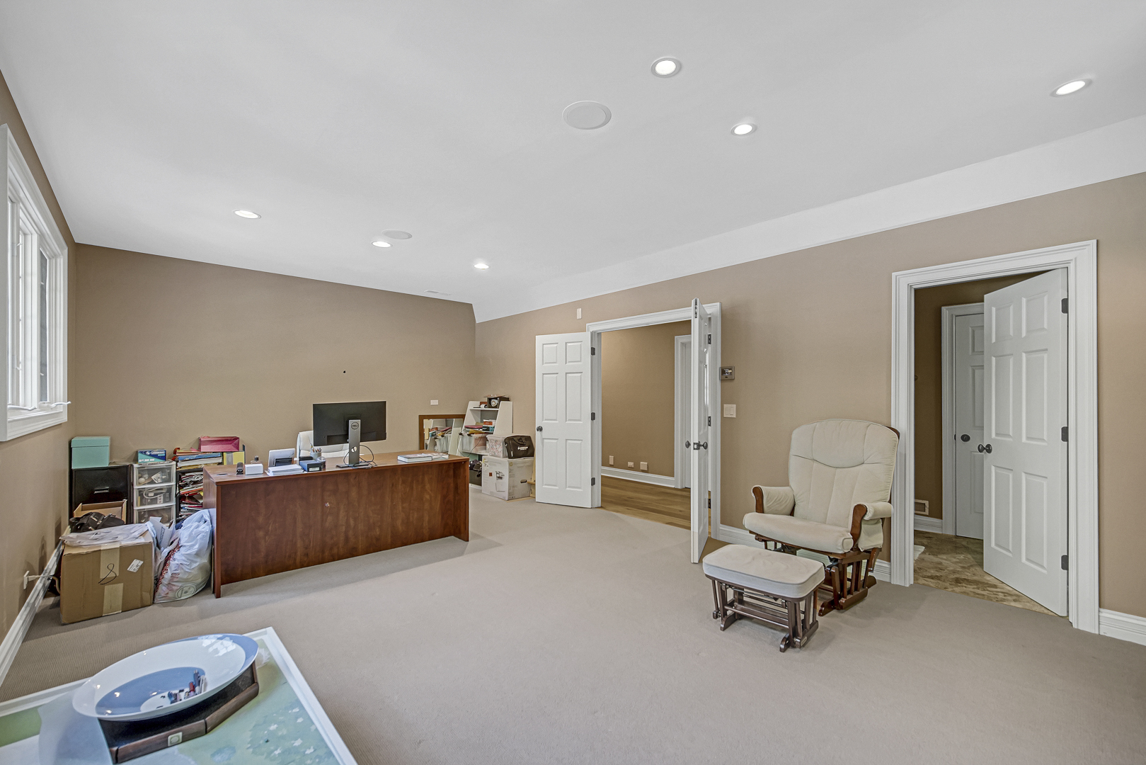 2800 Orange Brace Road Riverwoods, IL 60015 - Photo 14 of 41 a living room with furniture