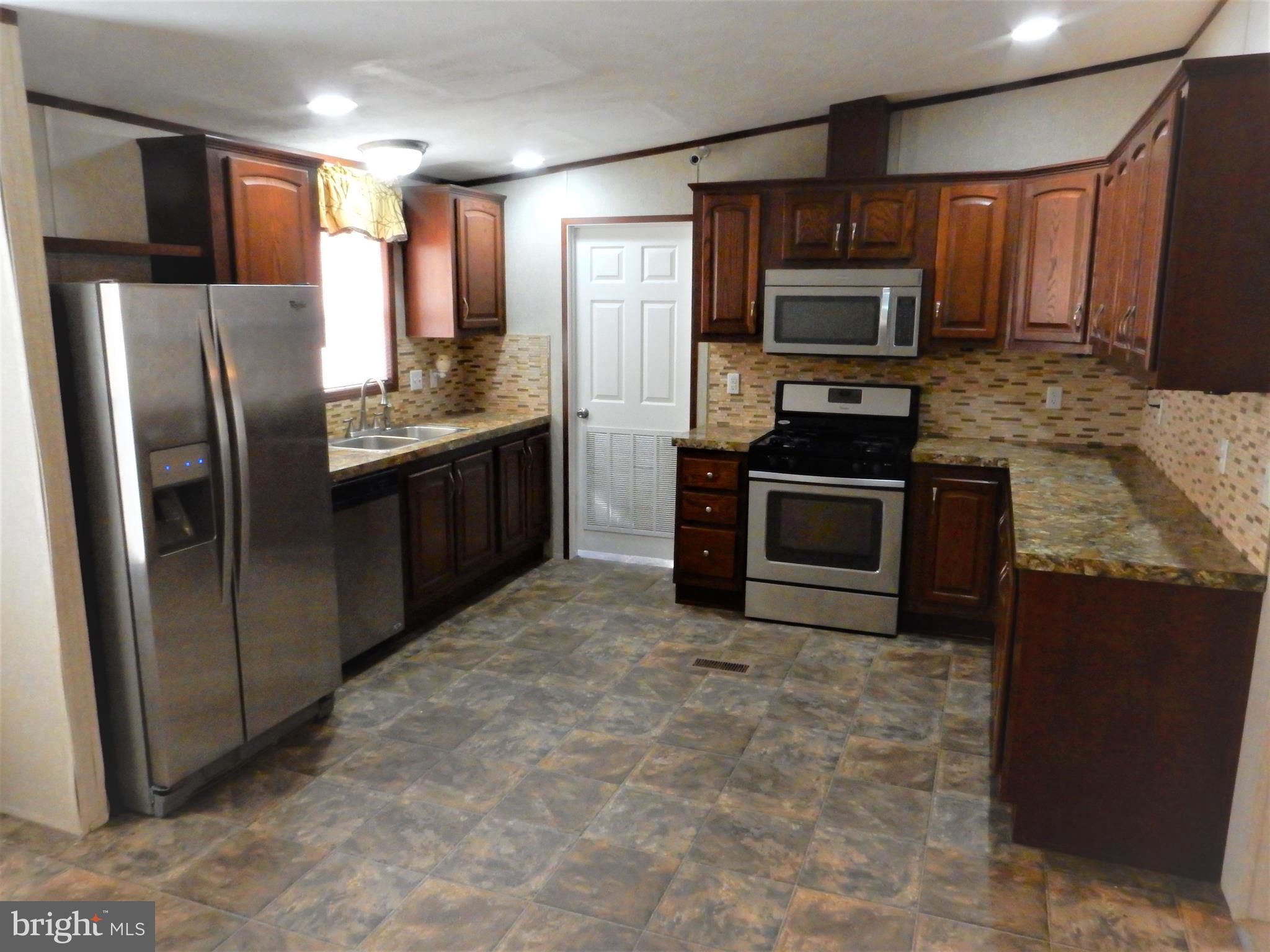 488 North Patuxent Road Odenton, MD 21113 - Photo 2 of 28 Huge Open Kitchen