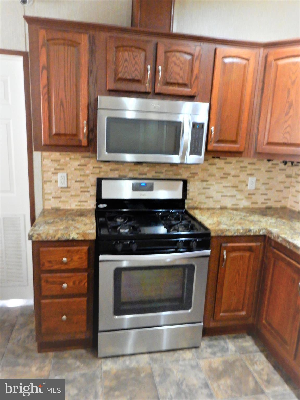 488 North Patuxent Road Odenton, MD 21113 - Photo 5 of 28 Custom Ceramic Back Splash