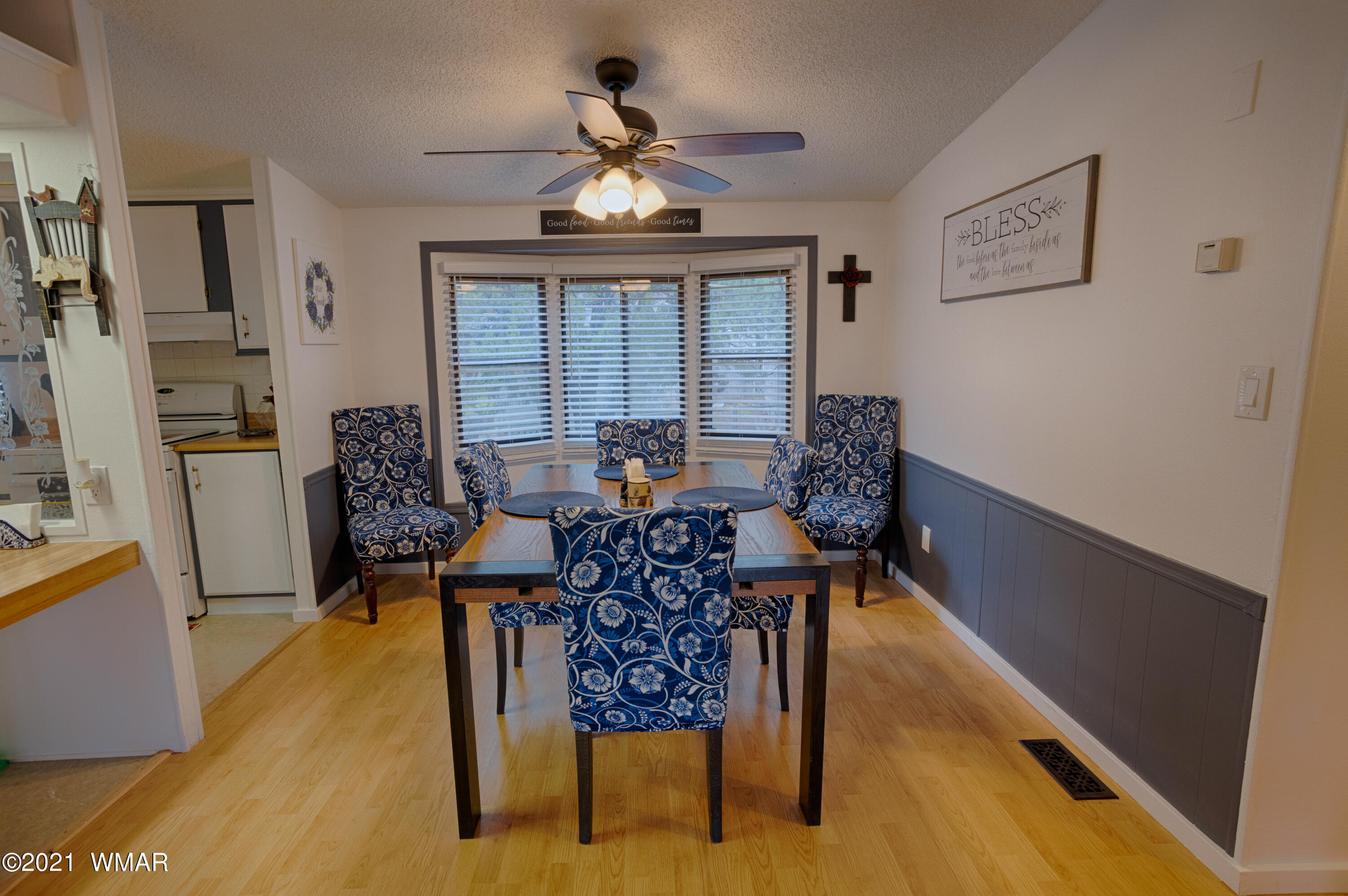 2191 Gingerbread Lane Overgaard, AZ 85933 - Photo 13 of 25