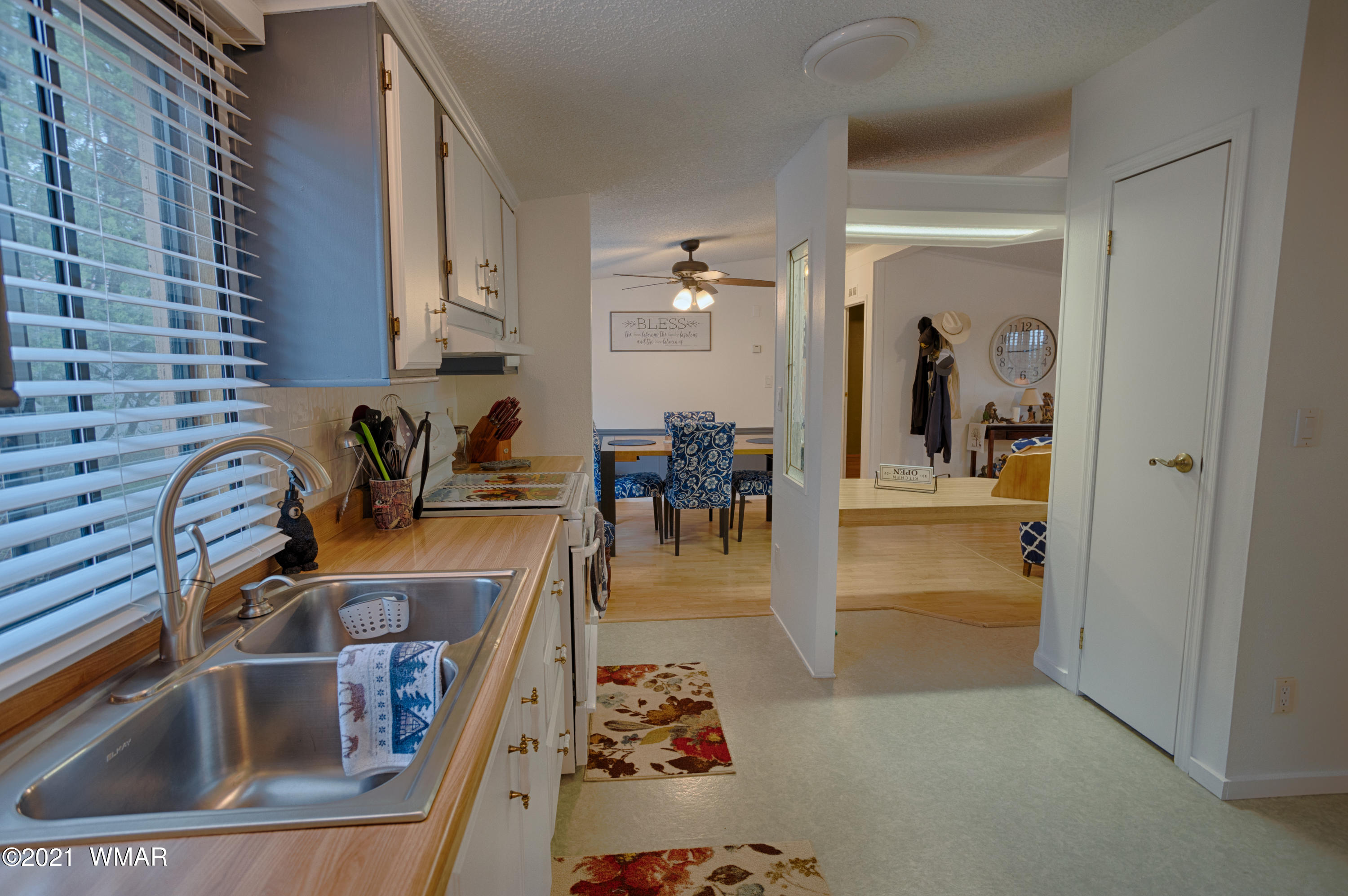 2191 Gingerbread Lane Overgaard, AZ 85933 - Photo 15 of 25