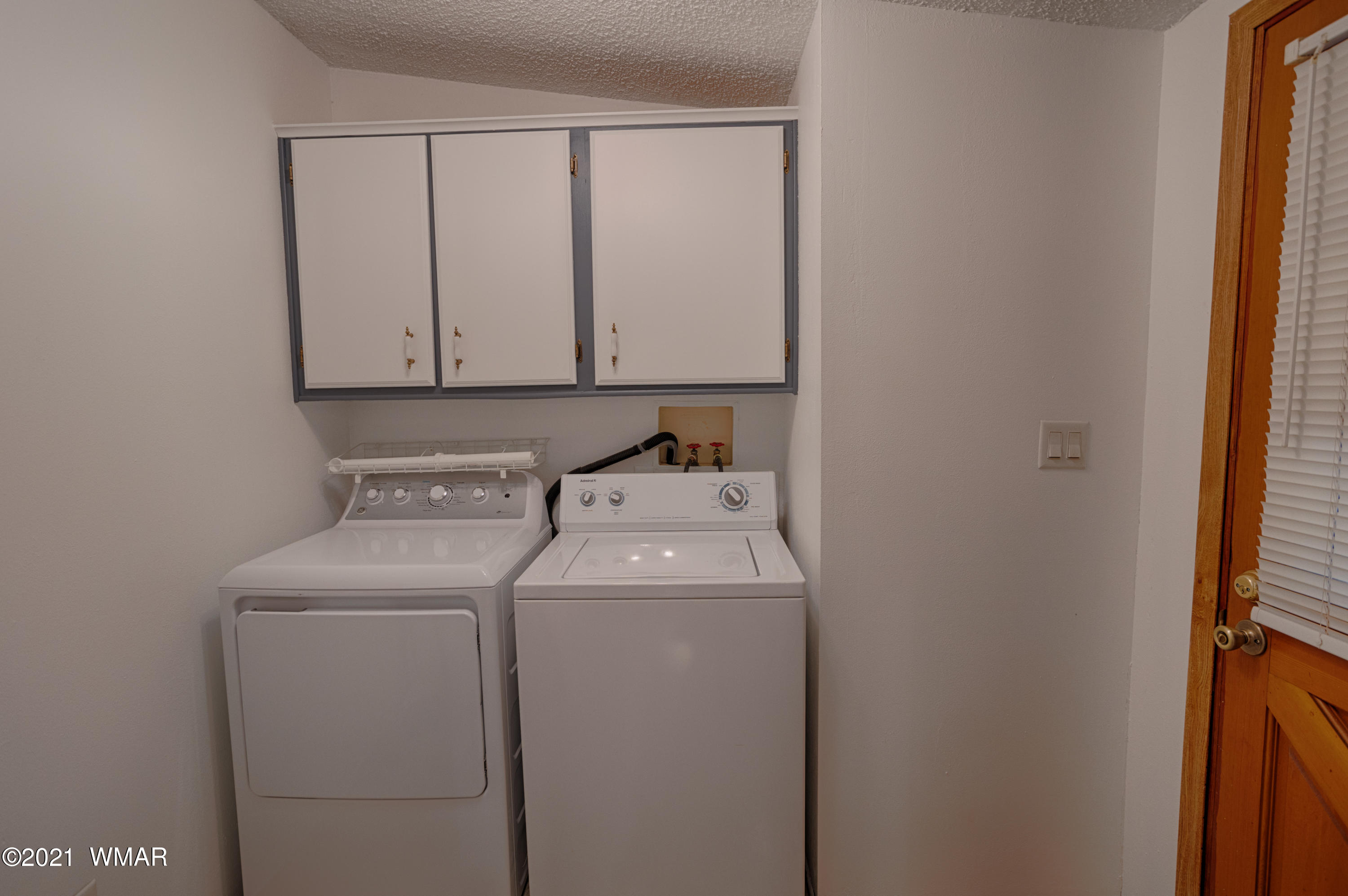 2191 Gingerbread Lane Overgaard, AZ 85933 - Photo 16 of 25
