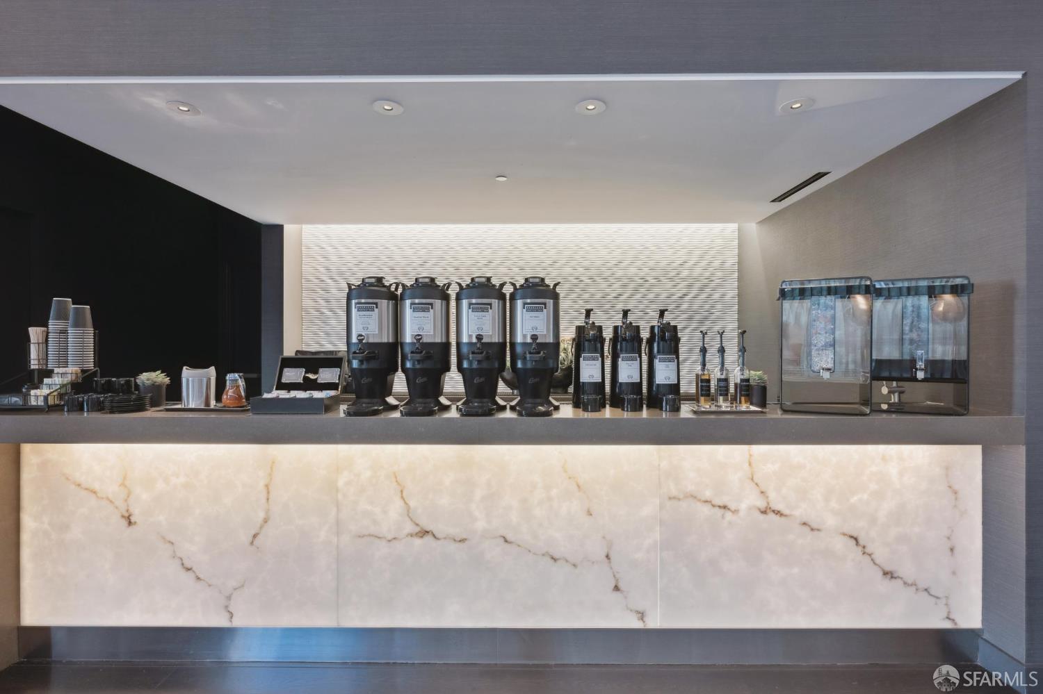 301 Mission Street, Unit 35C San Francisco, CA 94105 - Photo 20 of 28 a view of swimming pool