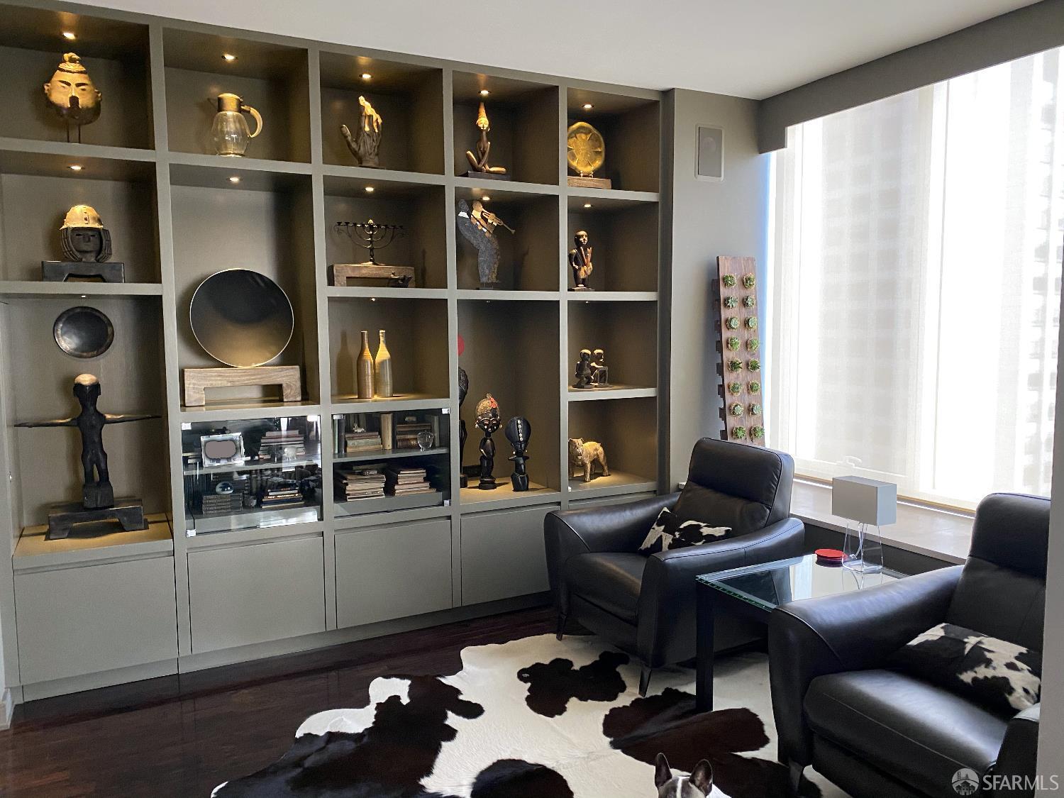 301 Mission Street, Unit 35C San Francisco, CA 94105 - Photo 6 of 28 a workspace with furniture and window