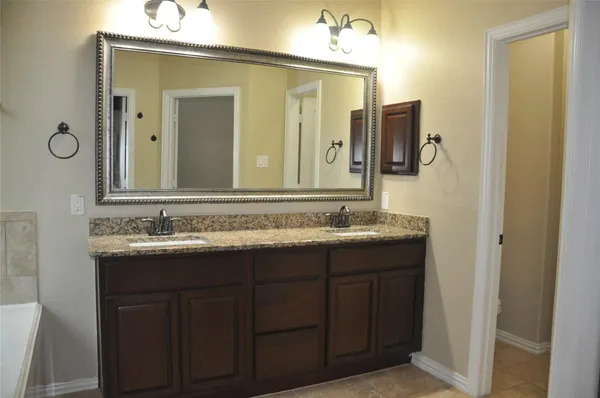 $3,100 | 17710 Booners Cove Court, Humble, TX 77346