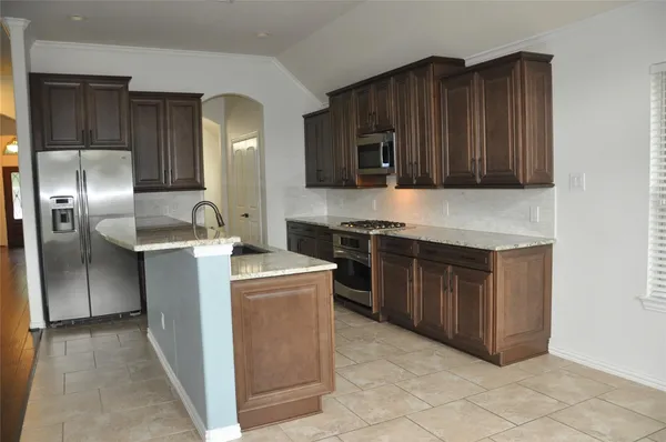 $3,100 | 17710 Booners Cove Court, Humble, TX 77346