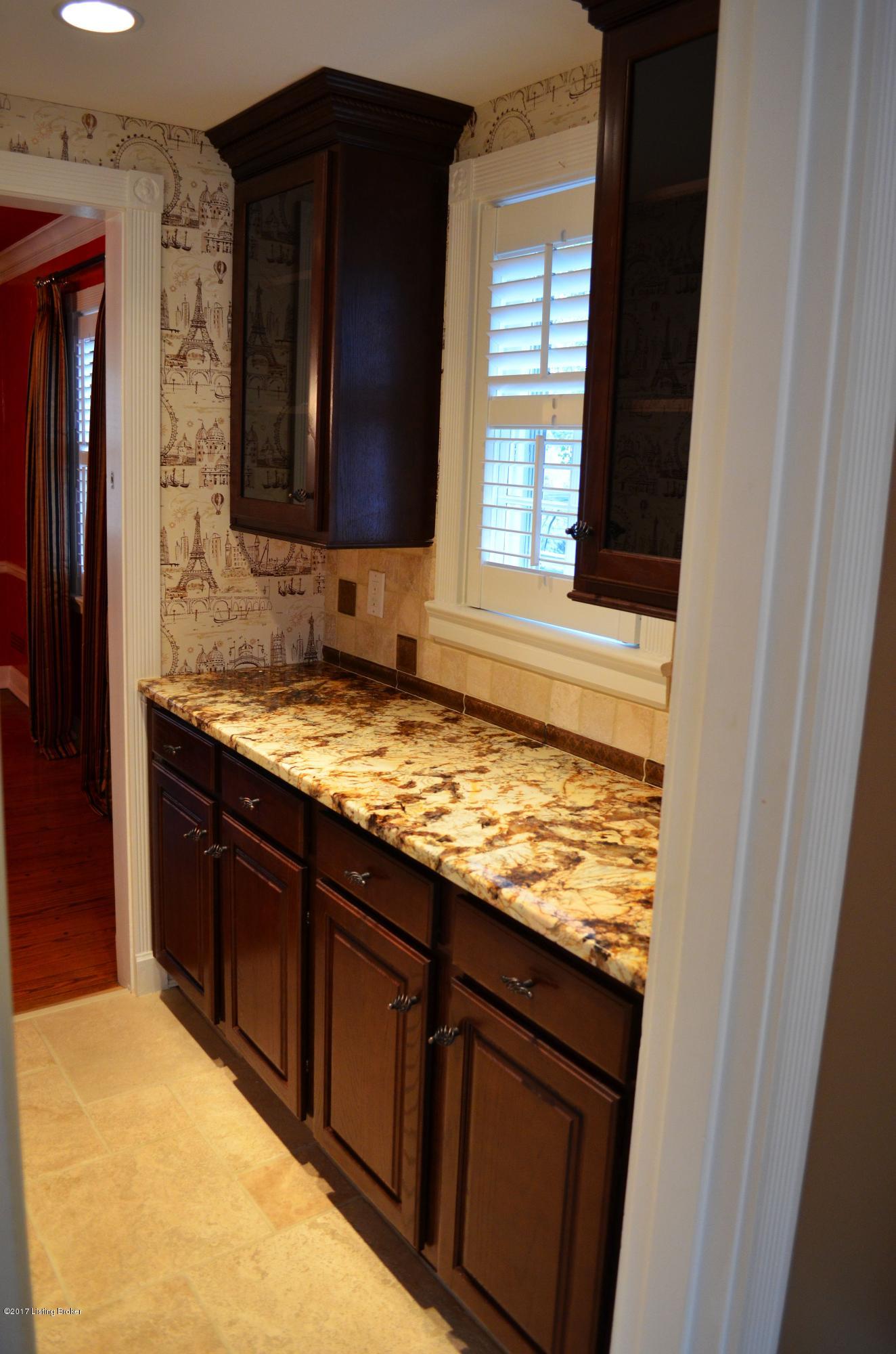 2711 Lexington Road Louisville, KY 40206 - Photo 13 of 39 DSC_1098