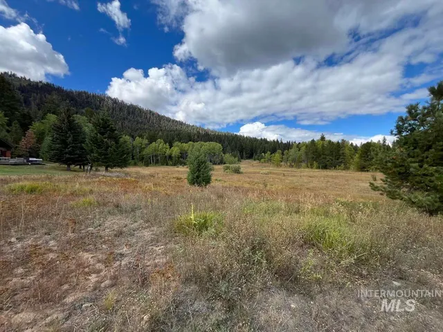 $425,000 | 42 Reno Vista Lane, Cascade, ID 83611