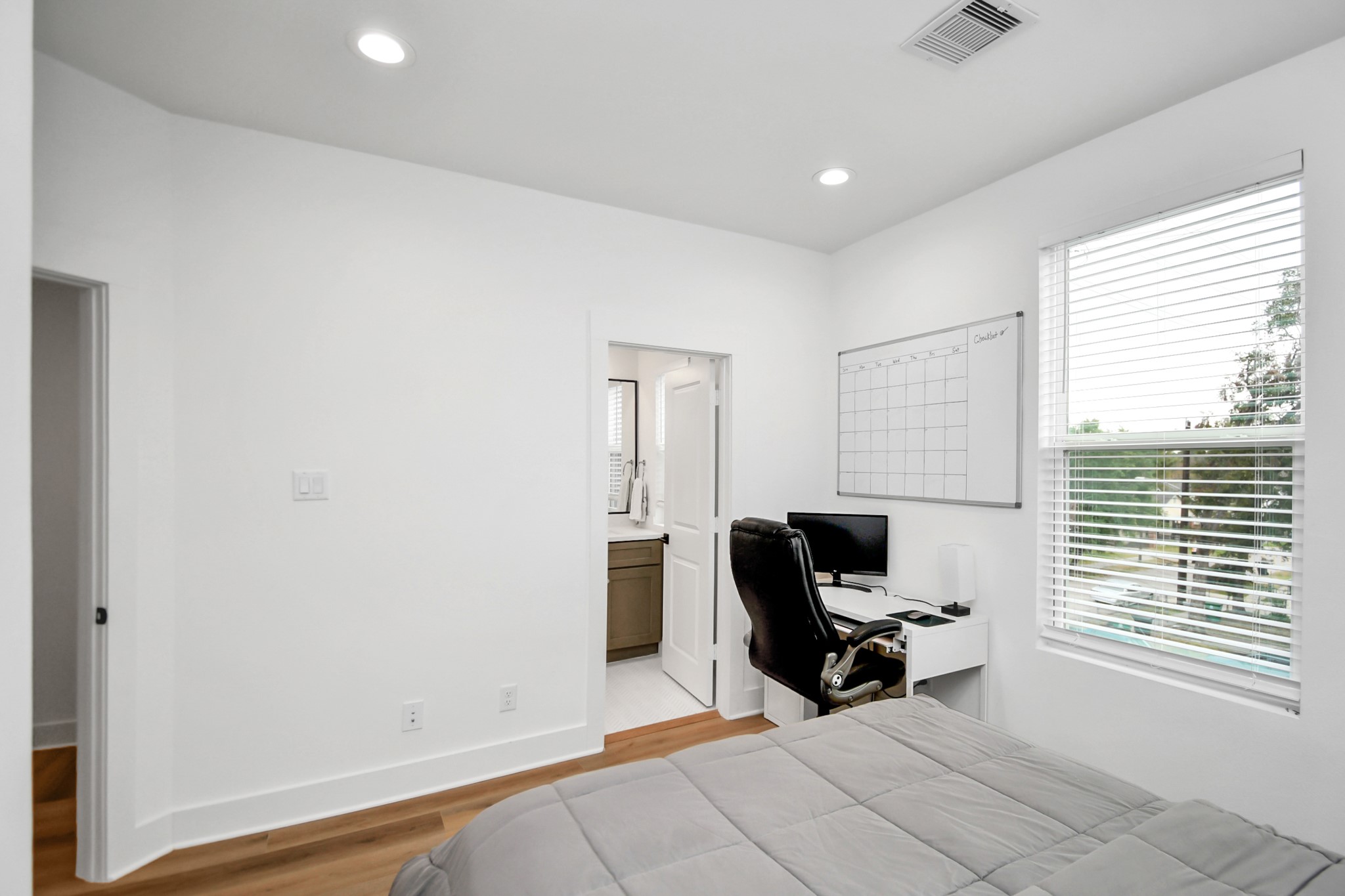 2015 Cochran Street Houston, TX 77009 - Photo 33 of 38