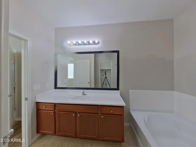 $1,649 | 40209 Walker Way, Maricopa, AZ 85138