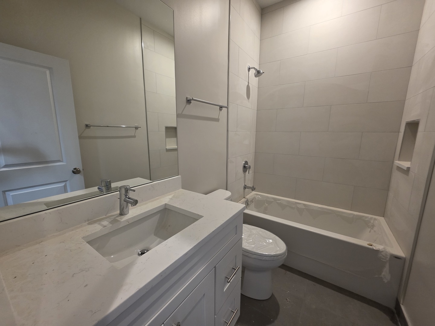 3726 North Racine Avenue, Unit 2 Chicago, IL 60613 - Photo 13 of 19 Gallery Image 13