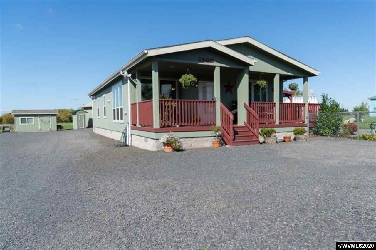 2900 Stoltz Hill Road Lebanon, OR 97355 - Photo 4 of 42 Gallery Image 4
