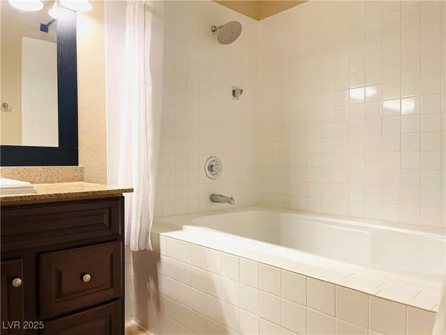 $1,450 | 5525 West Flamingo Road, Unit 2037, Las Vegas, NV 89103