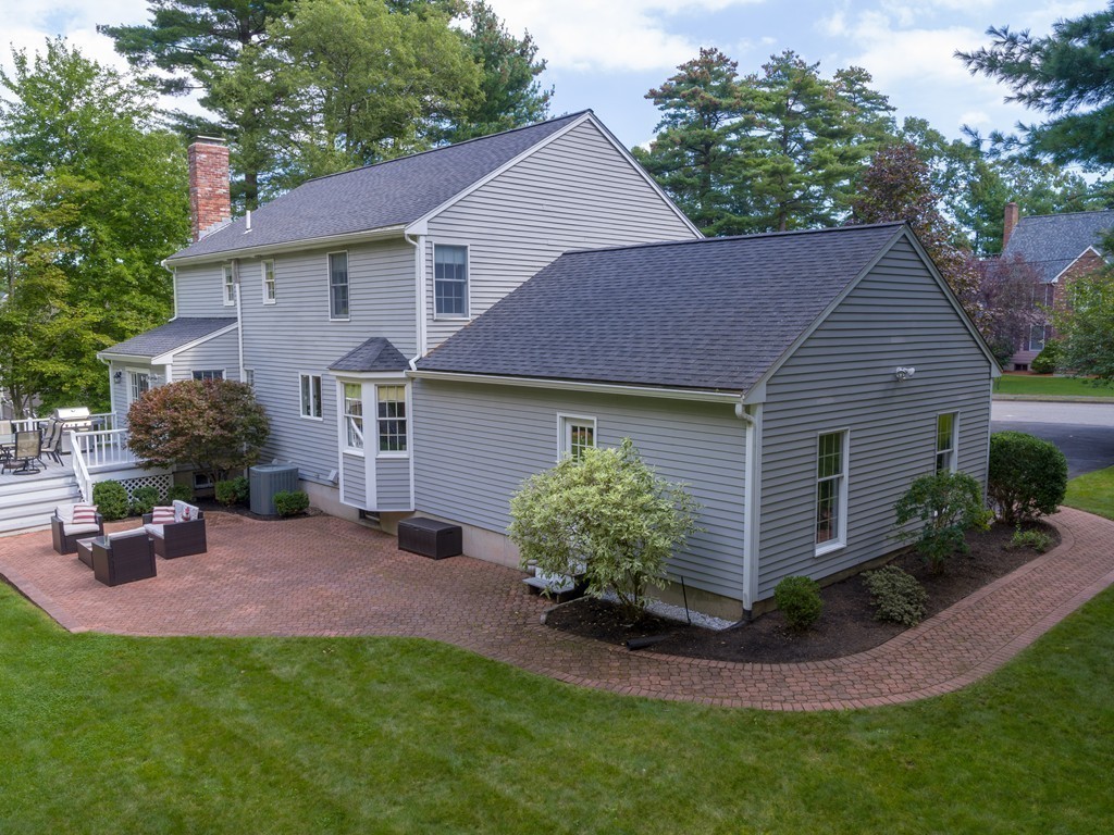 4 Lorraine Road Walpole, MA 02081 - Photo 19 of 26 Gallery Image 19