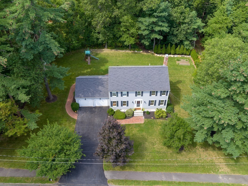 4 Lorraine Road Walpole, MA 02081 - Photo 23 of 26 Gallery Image 23