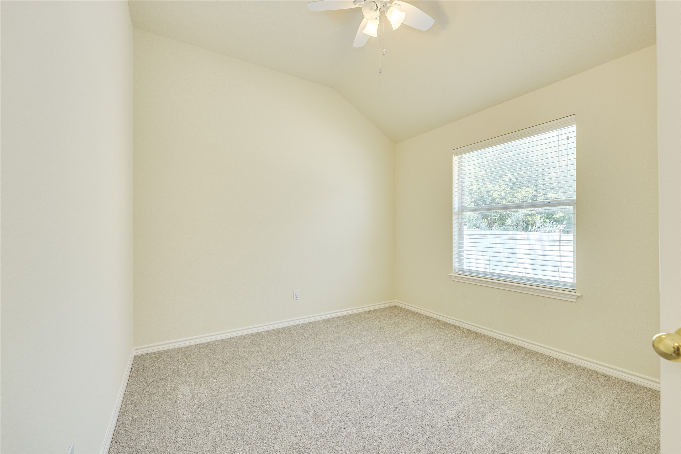 111 Arrowhead Lane Georgetown, TX 78628 - Photo 30 of 40 an empty room with a window