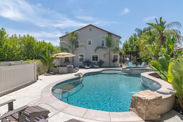$809,900 | 27673 Dogwood Street, Murrieta, CA 92562