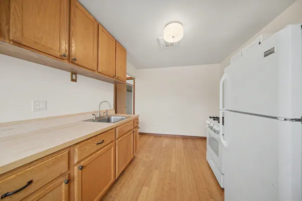 $1,350 | 808 East Cross Street, Ypsilanti, MI 48198