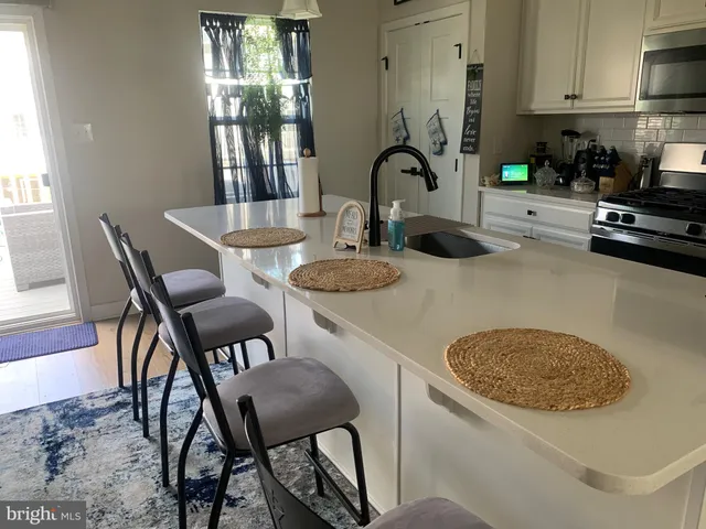 $340,000 | 117 Plaza Drive, Sicklerville, NJ 08081