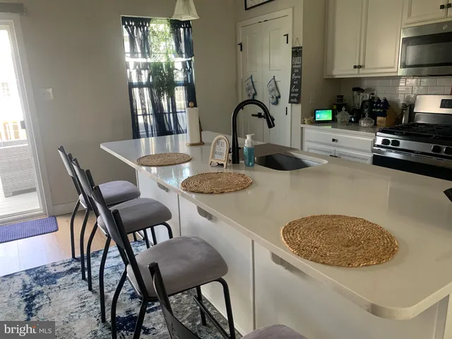 $340,000 | 117 Plaza Drive, Sicklerville, NJ 08081