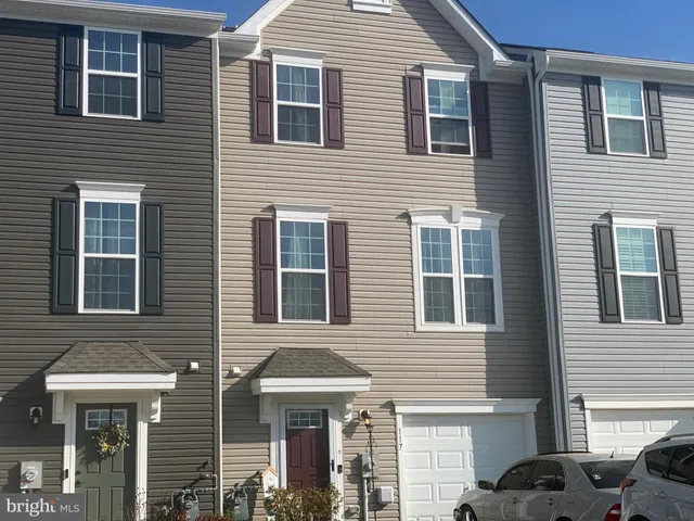 $340,000 | 117 Plaza Drive, Sicklerville, NJ 08081