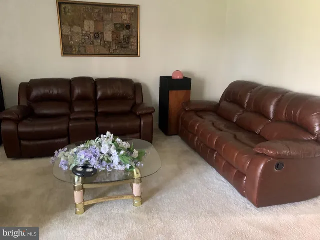 $340,000 | 117 Plaza Drive, Sicklerville, NJ 08081